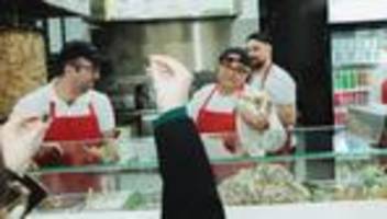 dojo advertising: davor stehe ich mit meinem namen