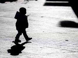 Luxuslehrer für 180.000 Pfund: So soll ein Baby zum Gentleman werden