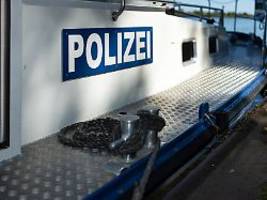Schock für 130 Passagiere: Passagierschiff kracht gegen Brücke in Bayern
