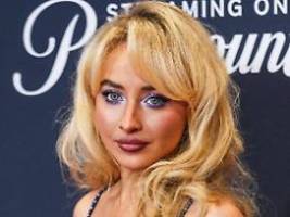 Wir entschuldigen uns nicht: Weißes Haus postet wieder Migranten-Video mit Sabrina Carpenter