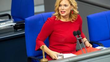 „Gefahr für Parlament“: Klöckner will schärfere Regeln für Mitarbeiter