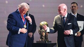 kritik an friedenspreis für trump – infantinos „erniedrigendes verhalten“