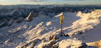 Tirol: 19-jähriger Bergsteiger an der Zugspitze von Lawine erfasst und getötet