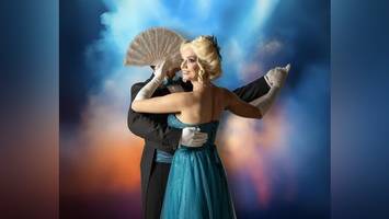 bei lehárs „die lustige witwe“ wird virtuos das tanzbein geschwungen