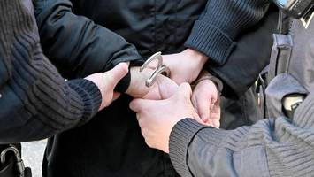 einbrecher flüchten vor polizisten – „libelle“ spürt möglichen täter auf