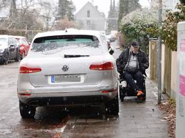 Nach Vorstoß von OB Reiter: Aufstand gegen das legale Gehwegparken