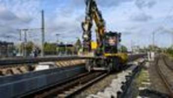 Bahnverkehr: Fahrplanwechsel - Neue ICE-Verbindungen und Bauarbeiten