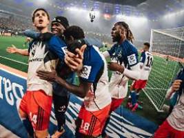 Pyro, Rudelbildung, Traumtore: Das Nordderby kommt mit einem ganz lauten Knall zurück