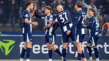 hertha bsc trifft im pokal-viertelfinale auf freiburg