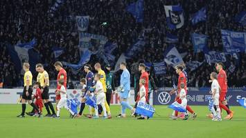 Darum laufen die Profis von Hertha BSC gemeinsam mit Senioren auf