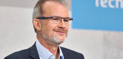 gesetzliche versicherung: krankenkassenchef kündigt steigende kosten für gesetzlich versicherte an