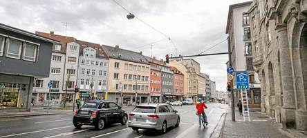 autofahrer erleidet krampfanfall und verursacht unfall an der grottenau
