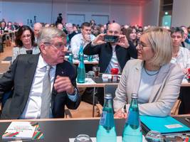 DOSB-Mitgliederversammlung: Es ruckelt mal wieder zwischen Sport und Politik