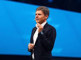 Autoindustrie: Volkswagens Strategiechef geht zu Mercedes