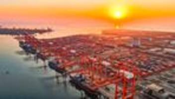 Außenhandel: Chinas Exporte ziehen wieder deutlich an