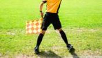 Fußball: Fußballfan versetzt Torschützen Kopfstoß und verletzt ihn