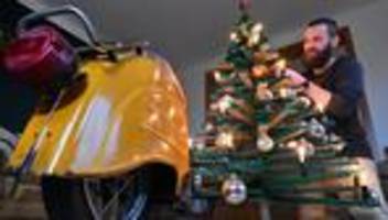 Simson-Kult am Weihnachtsbaum: Verkaufshit: Weihnachtskugeln aus Simson-Blinkern