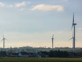 windkraft liegt noch vorn: erneuerbare energien erreichen quartalsrekord bei strom
