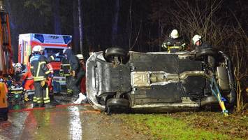 Auto überschlägt sich – Unfallfahrer verschwindet spurlos