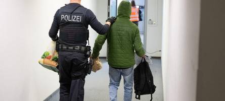 EU-Staaten einig: Strengere Regeln bei Abschiebungen geplant