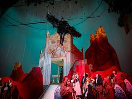 theater: himmlische tiktok-gaukler