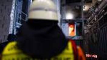 brandforschung: feuer im mehrfamilienhaus - wie gelingt die sichere rettung?