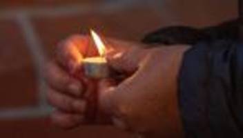 gedenktag: gottesdienste erinnern an verstorbene kinder