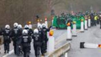 Großdemo in Gießen: Journalistenverband beklagt Einschränkungen in Gießen