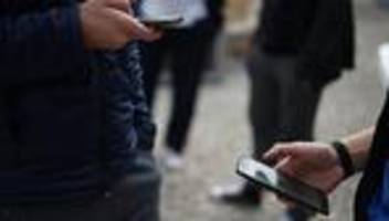 Studie: Kinder und Jugendliche schauen zunehmend Pornos im Internet