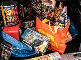 In Brandenburg und Sachsen: Polizei findet Kugelbomben und Tausende illegale Böller