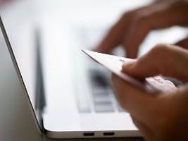 sicherheitsprüfung beim einkauf: bei weihnachtseinkäufen nicht auf fake-shops hereinfallen