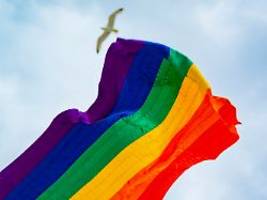 sie wollen das nicht: queerfeindliche länder protestieren gegen pride-spiel bei fußball-wm