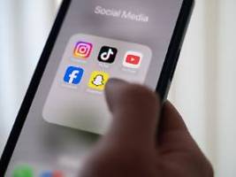 verbot in kraft getreten: so will australien kinder von tiktok und co. fernhalten