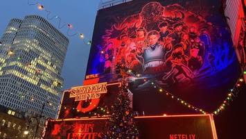 „Stranger Things“: Warum Hunderte für diesen Weihnachtsmarkt anstehen