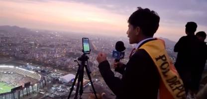 Peru: 15-Jähriger kommentiert Finale von einem Hügel und wird zum Internetstar