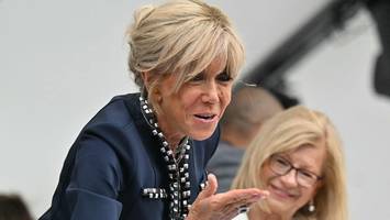 brigitte macron beleidigt feministinnen: „diese dreckigen schlampen“