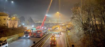 B10-Sperrung in Ulm: Neue Brücke nach zehn Jahren Wartezeit eingesetzt