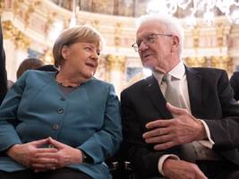 Baden-Württemberg: Kretschmann ehrt Merkel für ihre Corona-Politik