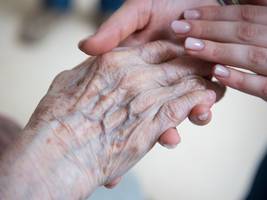 Gesetzesänderung zum Jahreswechsel: 500 statt 1000 Euro pro Jahr: Das Landespflegegeld wird halbiert