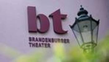 Führungsfrage am Theater: Debatte um Theater in Havelstadt - Engagiert sich Anna Loos?