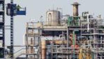 Konjunktur: Chemie funkt SOS: Anlagen historisch schlecht ausgelastet