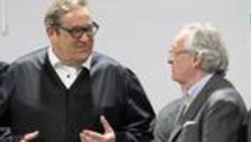 Mutmaßliche Reichsbürger: Anwalt: Reuß wird zu Vorwürfen im Terrorprozess sprechen