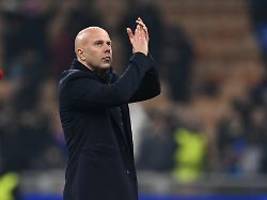 Emotionaler Sieg ohne Klubikone: Liverpool-Fans feiern Trainer, Salah kassiert Spitze