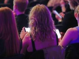 neue regelung in australien: social-media-verbot für junge auch in deutschland? das sagen politiker