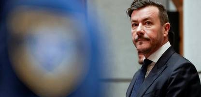 René Benko: Immobilienpleitier zu 15 Monaten Haft auf Bewährung verurteilt