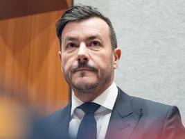 Gläubigerschädigung: 15 Monate Haft auf Bewährung für Benko