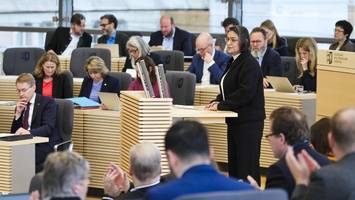 Haushaltsdebatte: Opposition greift Daniel Günther scharf an