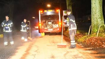 hvv-bus verliert motoröl: feuerwehr verhindert umweltschaden