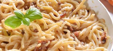 jetzt springt die carbonara vor freude in die luft