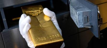 einbrecher stehlen tresor aus wohnung in pfersee: mehr als 10.000 euro schaden